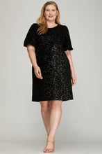 Load image into Gallery viewer, Tess Short Bubble Sleeve Sequin Shift Dress in Black