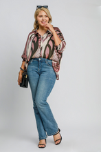 Load image into Gallery viewer, Melanie Abstract Print Top in Mauve Mix
