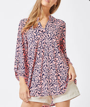 Load image into Gallery viewer, Tara Wrinkle Free Coral and Navy Top
