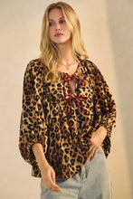 Load image into Gallery viewer, Jayma Batwing 3/4 Sleeve Leopard Top
