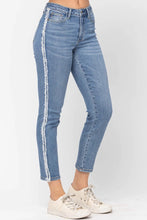 Load image into Gallery viewer, Side Fray Slim Fit Jeans