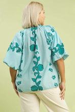 Load image into Gallery viewer, Kelly Teal Floral Puff Sleeve Top