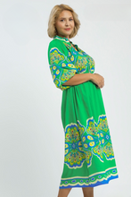 Load image into Gallery viewer, Georgianne Plume Border Print Midi Dress in Green