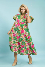 Load image into Gallery viewer, Carissa Floral Print Flutter Sleeve Midi Dress