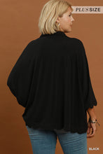 Load image into Gallery viewer, Scallop &amp; Go Collared Top in Black
