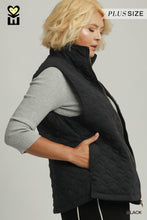Load image into Gallery viewer, Wanderlight Quilted Vest in Black