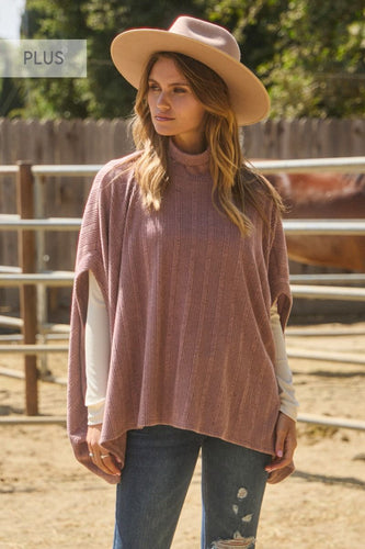 Sully Textured Knit Poncho in Mauve