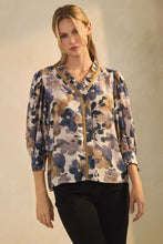 Load image into Gallery viewer, Lana Floral Print V-Neck 3/4 Sleeve Top