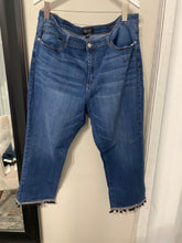 Load image into Gallery viewer, Preloved* &quot;Vintage&quot; Judy Blue Straight Fit Cropped Jeans with Pompom Trim - 3X