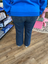 Load image into Gallery viewer, Petite Mid-Rise Straight Tummy Control Jeans