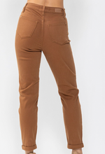 Load image into Gallery viewer, Hannah Brown High Waist Slim Fit Jeans