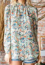 Load image into Gallery viewer, Brynn Floral Print Button Down Top