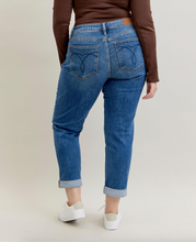 Load image into Gallery viewer, Vintage Wash Boyfriend Jeans