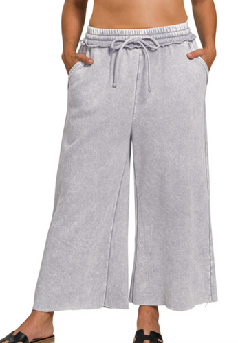 Janie Acid Wash Fleece Palazzo Sweatpants in Sleet