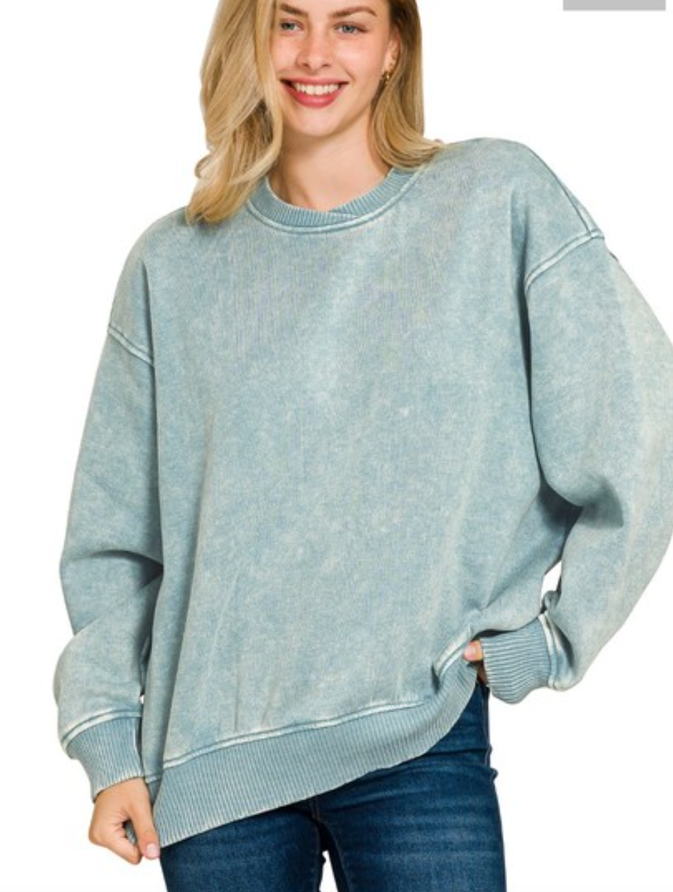 Bowie Acid Wash Oversized Fleece Pullover in Ash Blue