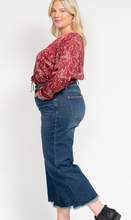 Load image into Gallery viewer, Dark Wash Button Fly Button Fly Cropped Jeans