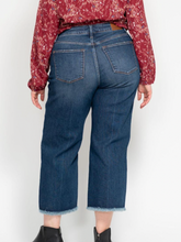 Load image into Gallery viewer, Dark Wash Button Fly Button Fly Cropped Jeans