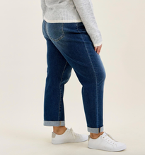Load image into Gallery viewer, Billie Boyfriend Dark Wash Jeans (refresh)