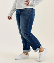 Load image into Gallery viewer, Billie Boyfriend Dark Wash Jeans (refresh)