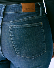 Load image into Gallery viewer, Petite Mid-Rise Straight Tummy Control Jeans