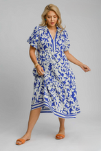 Load image into Gallery viewer, Lana Botanical Garden Midi Dress in Blue