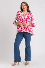 Load image into Gallery viewer, Minnie Floral Split Neck 3/4 Sleeve Top
