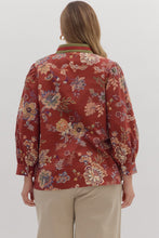 Load image into Gallery viewer, Sloane 3/4 Sleeve V-Neck with Scallop Accent