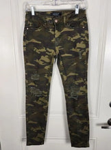 Load image into Gallery viewer, Preloved* Judy Blue Camoflage Distressed Skinny Jeans-22W