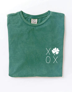 Xoxo Clover Mineral Graphic Top