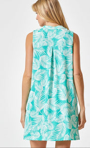Mila Wrinkle Free Feather Print in Mint Green