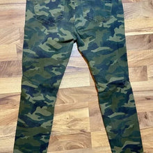 Load image into Gallery viewer, Preloved* Judy Blue Camoflage Distressed Skinny Jeans-22W