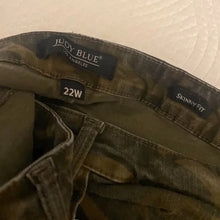 Load image into Gallery viewer, Preloved* Judy Blue Camoflage Distressed Skinny Jeans-22W