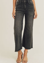 Load image into Gallery viewer, Frayed Wide Leg Ankle Jeans in Black