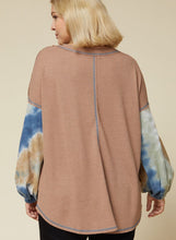 Load image into Gallery viewer, Jamye Waffle Knit Tie Dye Puff Sleeve Top in Camel