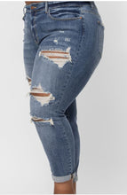 Load image into Gallery viewer, Destroyed Boyfriend Jeans