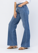 Load image into Gallery viewer, Kayla Wide Leg Trouser Jeans