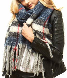 Plaid Boucle Oblong Scarf with Fringes