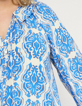 Load image into Gallery viewer, Renee Blue Print V-Neck Button Up Top